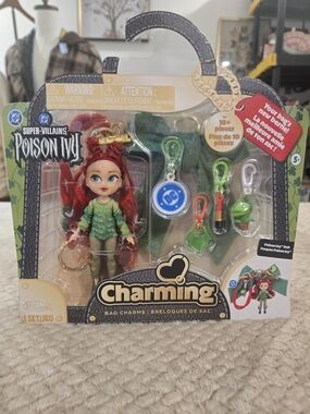 DC Super-Villains Poison Ivy Doll with Green Bag Charms